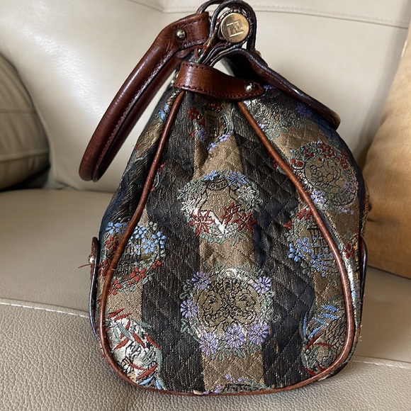 FENDI EUC TOBACCO PEQUIN STRIPES FABRIC AND LEATHER MAGIC SHOULDER BAG RARE FIND - Picture 12 of 17